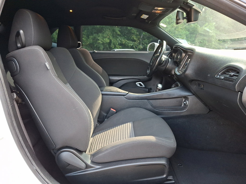 Used 2022 Dodge Challenger R/T RWD image 13