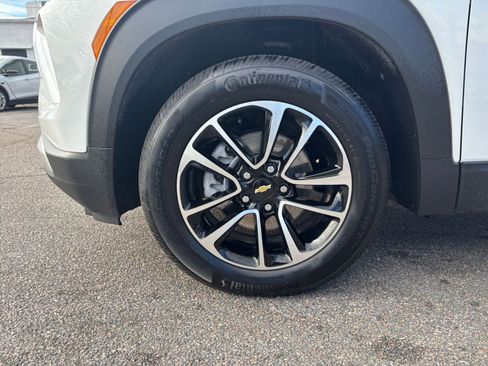 Used 2025 Chevrolet TrailBlazer LT image 28
