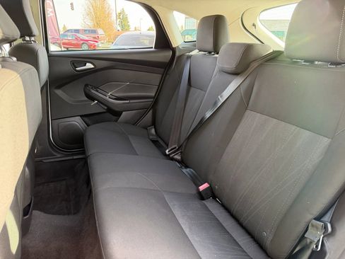 Used 2015 Ford Focus SE image 19