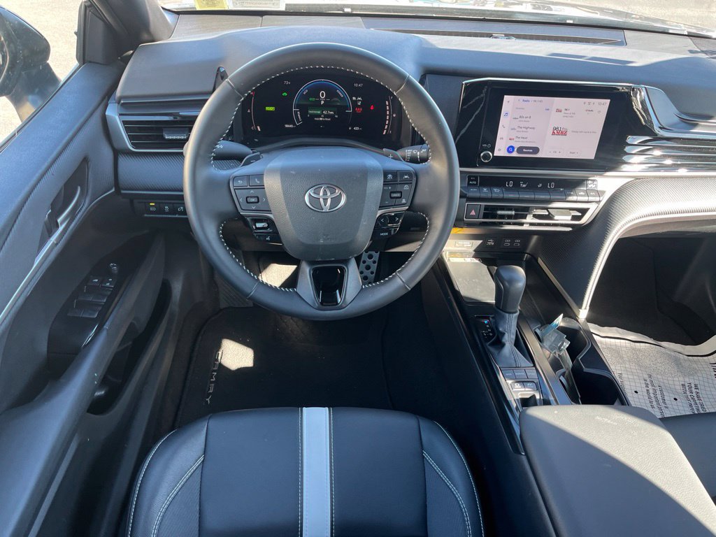Used 2026 Toyota Camry SE FWD image 25