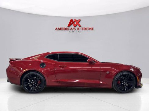 Used 2017 Chevrolet Camaro SS image 10