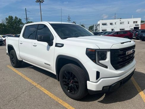 Used 2024 GMC Sierra 1500 Elevation AWD/4WD image 3