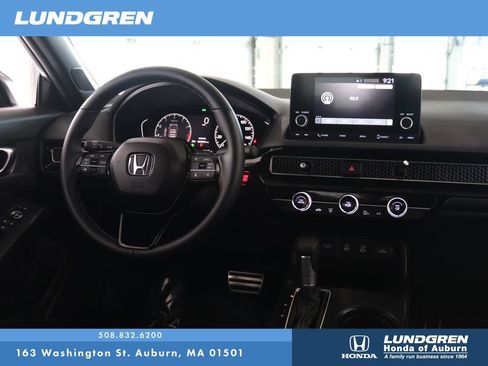 Used 2025 Honda Civic Sport image 4
