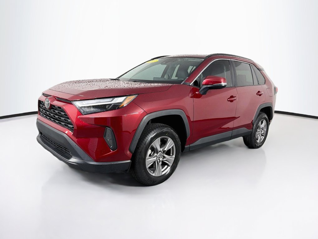 Used 2023 Toyota RAV4 XLE w/ Convenience Package FWD image 3