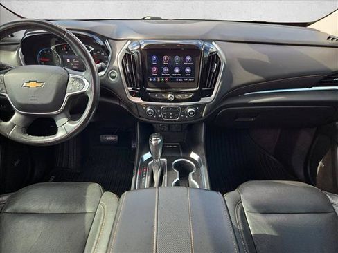 Used 2020 Chevrolet Traverse Premier FWD image 15