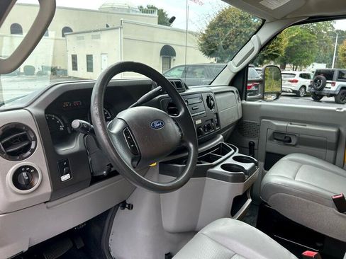 Used 2019 Ford E-350 and Econoline 350 Super Duty image 10