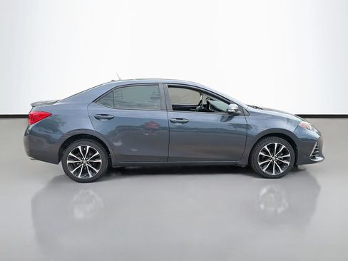 Used 2017 Toyota Corolla SE FWD image 4