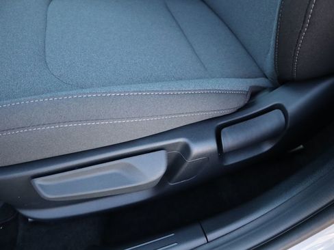 New 2025 Kia K4 LXS image 21