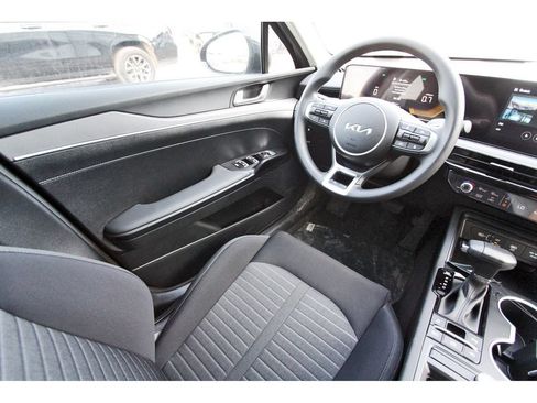 New 2026 Kia K5 LXS FWD image 7