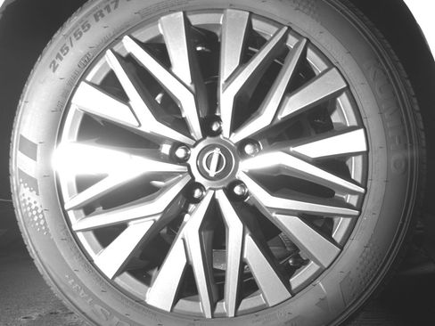 Used 2025 Nissan Altima 2.5 SV FWD image 15