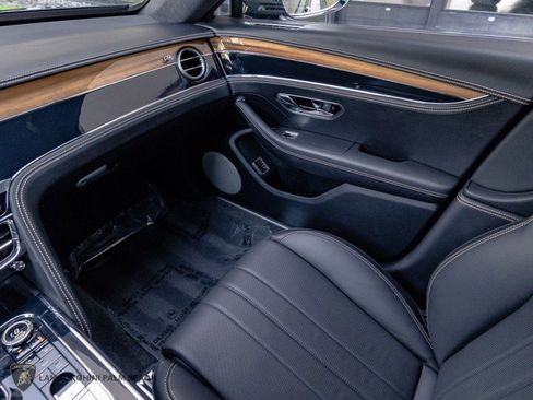 Used 2024 Bentley Flying Spur V8 AWD/4WD image 11