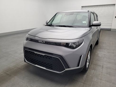 Used 2025 Kia Soul LX image 15