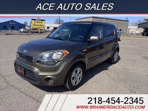 Used 2013 Kia Soul FWD image 1
