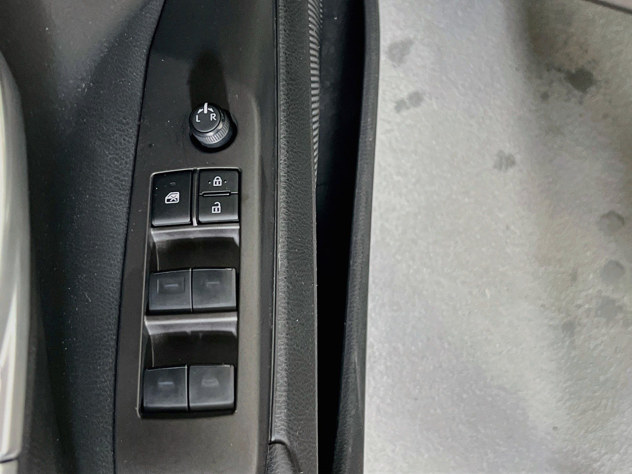 Used 2023 Toyota Camry LE FWD image 17