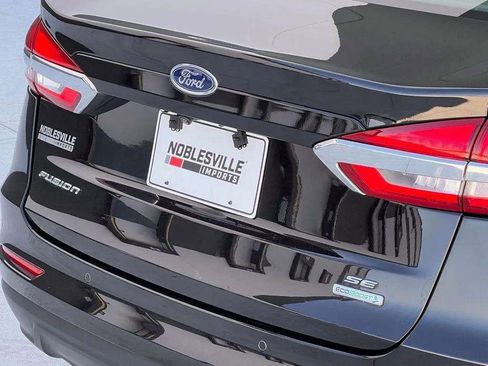 Used 2020 Ford Fusion SE FWD image 34