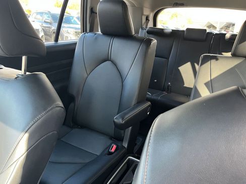 Used 2025 Toyota Grand Highlander XLE image 35