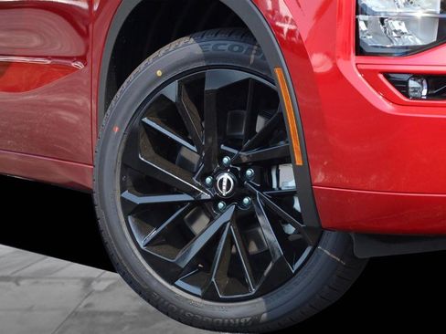 New 2026 Nissan Rogue Platinum AWD/4WD image 3