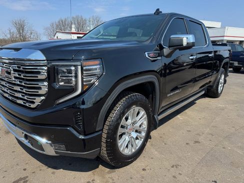 Used 2024 GMC Sierra 1500 Denali AWD/4WD image 9