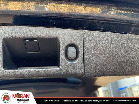 Used 2019 Cadillac Escalade Premium Luxury AWD/4WD image 35