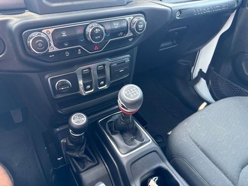 Used 2023 Jeep Wrangler Sport AWD/4WD image 16