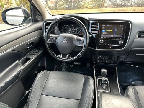 Used 2020 Mitsubishi Outlander SEL image 23