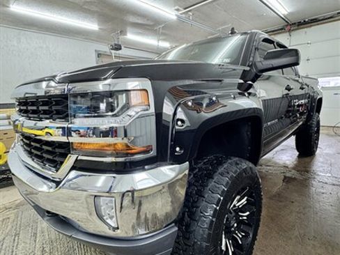 Used 2018 Chevrolet Silverado 1500 LT w/ All Star Edition image 6