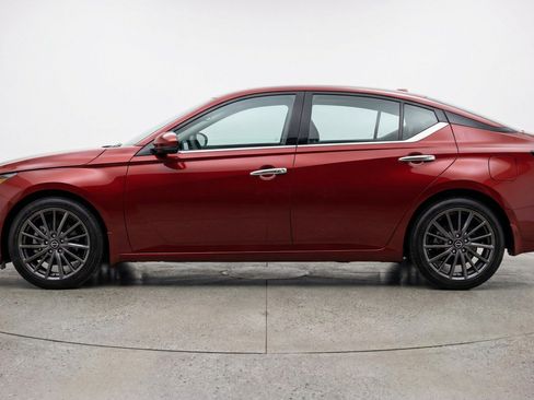 Used 2025 Nissan Altima 2.5 SV image 5