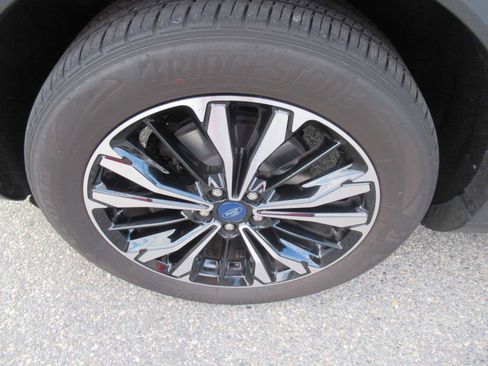 Used 2022 Ford Escape SE w/ SE Sport Appearance Package AWD/4WD image 11