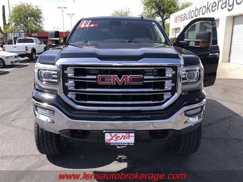 Used 2018 GMC Sierra 1500 SLT AWD/4WD image 4