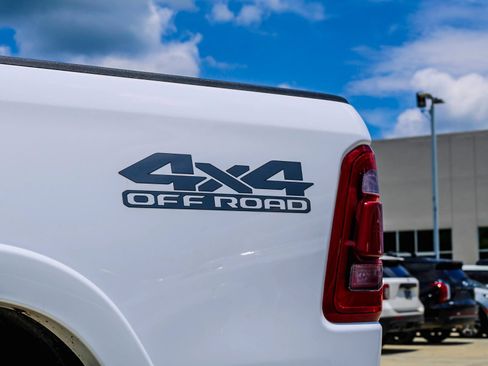 Used 2023 RAM 1500 Limited AWD/4WD image 4
