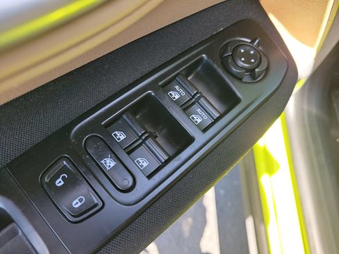 Used 2017 Jeep Renegade Sport w/ Power & Air Group FWD image 17