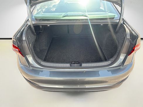 Used 2023 Volkswagen Jetta SE FWD image 12
