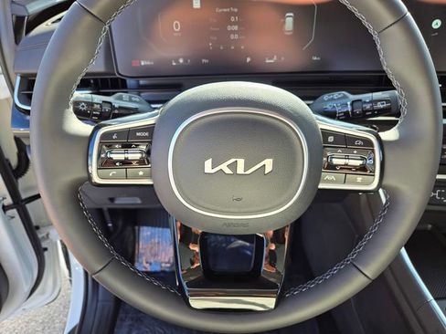 New 2026 Kia Carnival SX Prestige FWD image 17