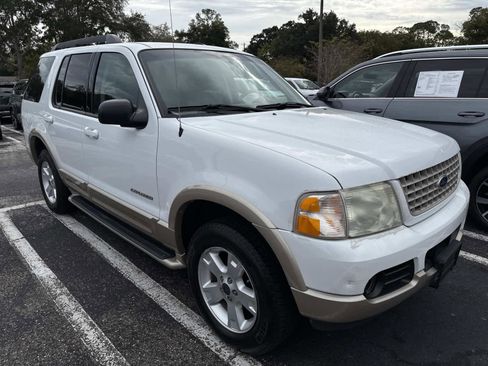 Used 2005 Ford Explorer Eddie Bauer image 2