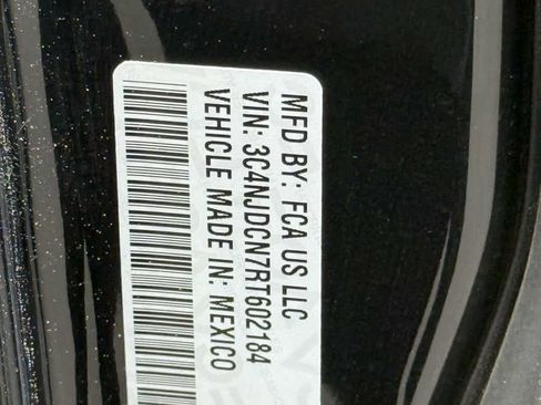 Used 2024 Jeep Compass Limited image 34