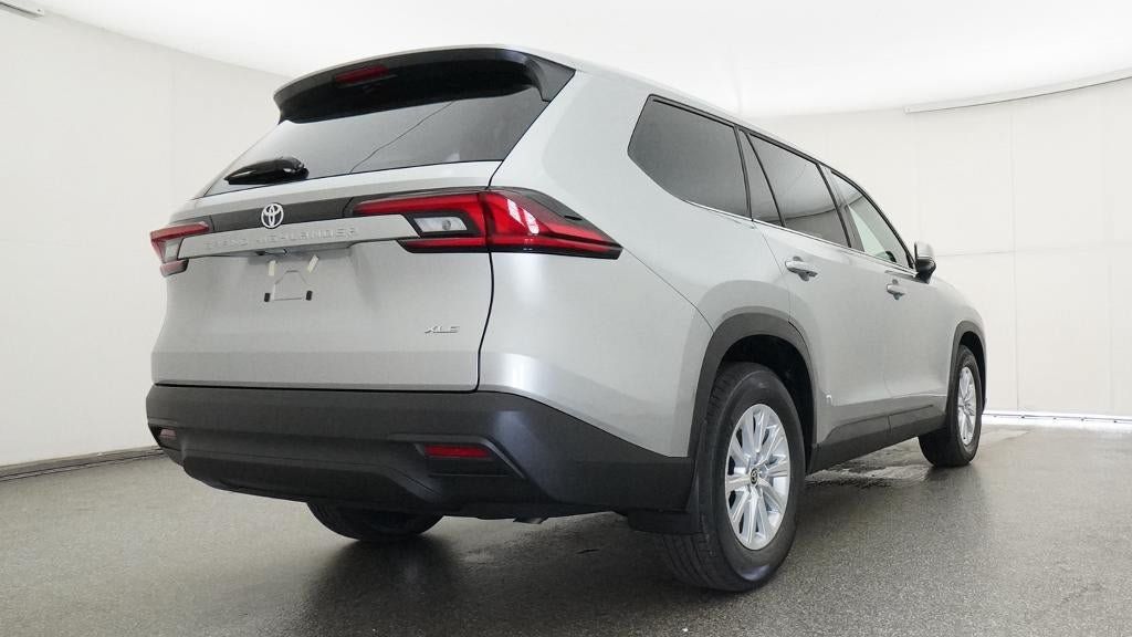 New 2026 Toyota Grand Highlander FWD image 24