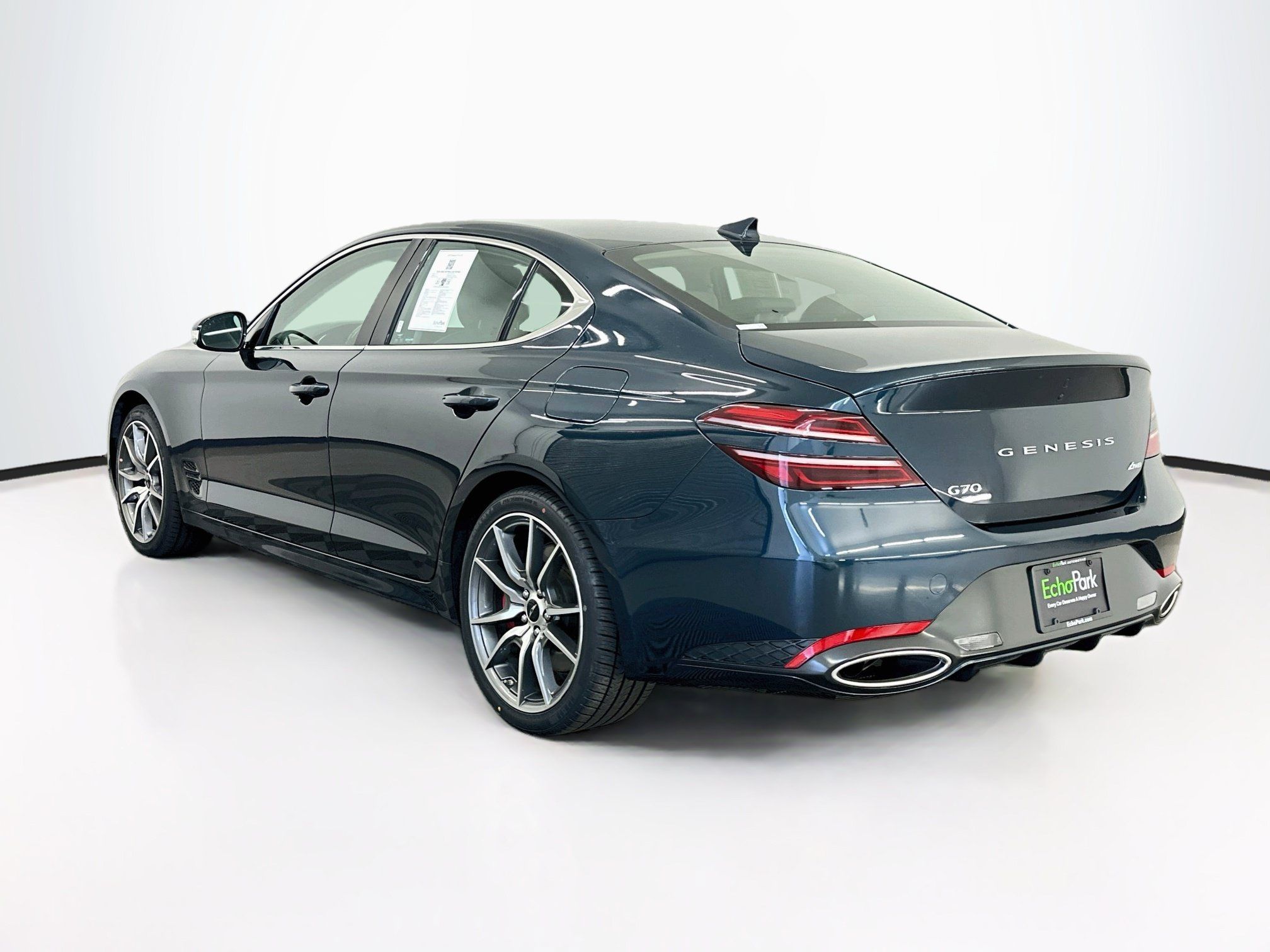 Used 2025 Genesis G70 2.5T AWD/4WD image 5