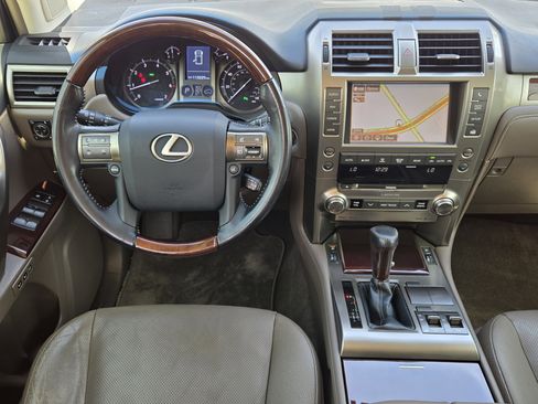 Used 2015 Lexus GX 460 w/ Premium Package AWD/4WD image 35