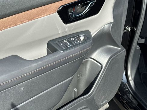 Certified 2025 Subaru Forester Sport image 18