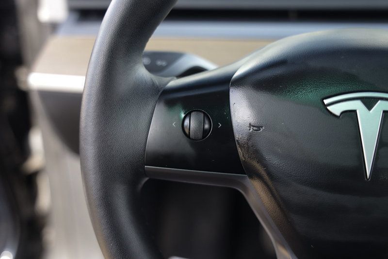 Used 2023 Tesla Model 3 Standard Range RWD image 26