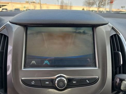 Used 2017 Chevrolet Cruze LT w/ Convenience Package image 9