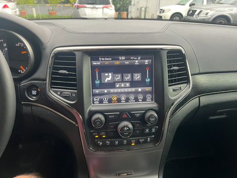 Used 2018 Jeep Grand Cherokee High Altitude RWD image 11