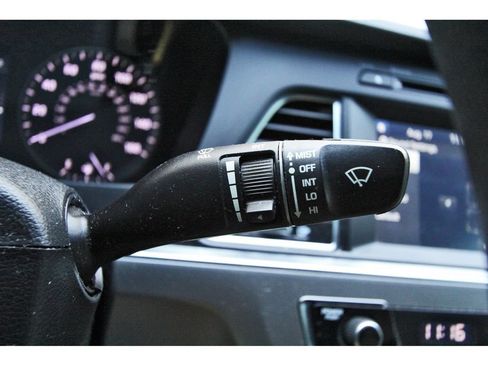 Used 2017 Hyundai Sonata SE FWD image 18