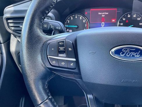 Used 2020 Ford Explorer XLT image 10