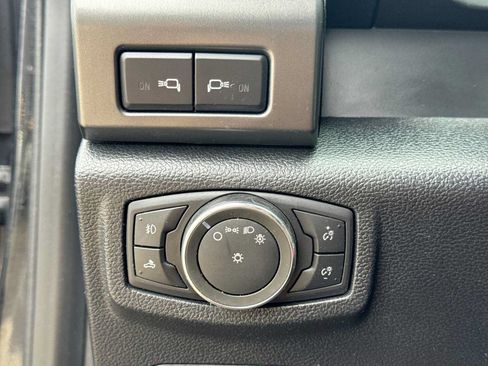 Used 2016 Ford F150 Lariat w/ Equipment Group 502A Luxury AWD/4WD image 26