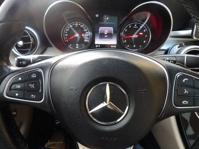 Used 2018 Mercedes-Benz C 300 4MATIC Sedan image 13