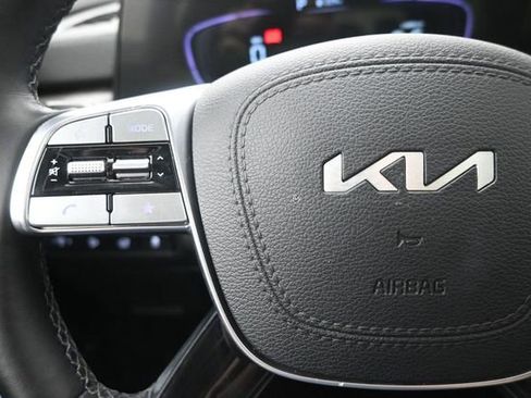 Used 2024 Kia Telluride EX w/ EX Captain's Chair Package AWD/4WD image 29