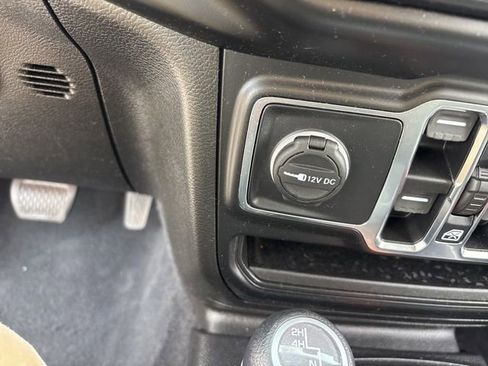 Used 2021 Jeep Gladiator Sport AWD/4WD image 33