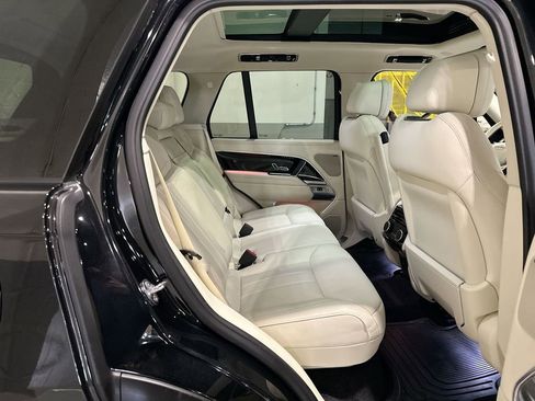 Certified 2023 Land Rover Range Rover SE image 7