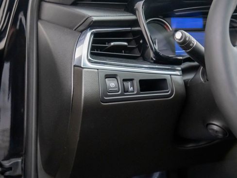 Used 2022 Cadillac XT5 Premium Luxury image 21